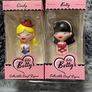 Bitty Bettys Cindy and Betty collectible vinyl figurines
